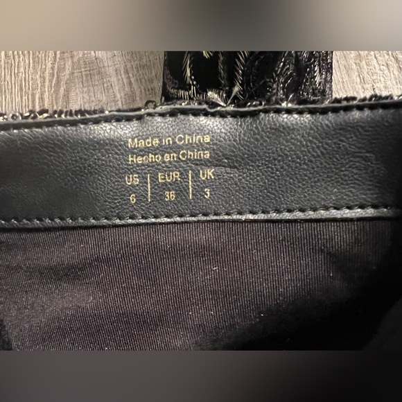 Aldo Sequin Golden Floral Black Brocade Block Heel Ankle Boots Women's Size 6 - Picture 5 of 5